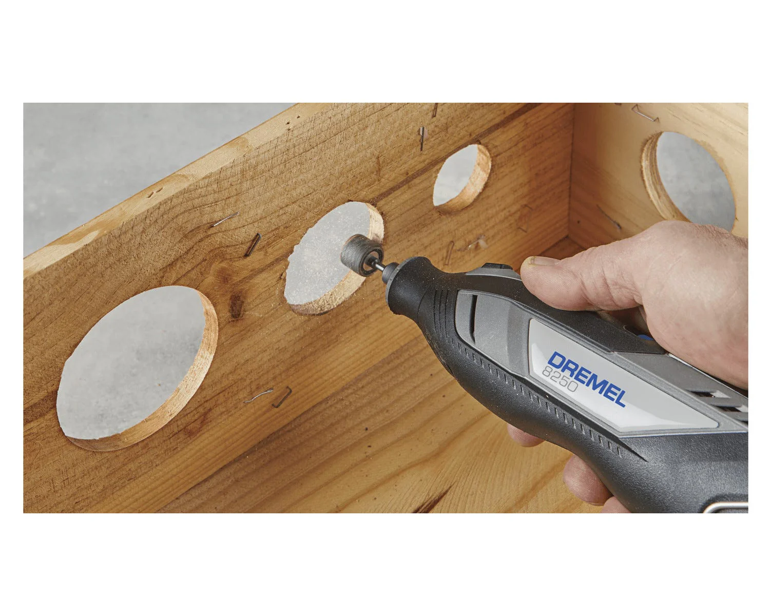 DREMEL 8250-5 Brushless Rotary Tool Kit - Image 9