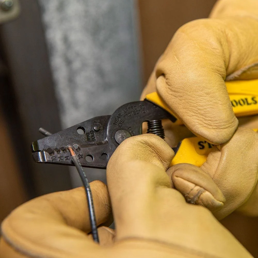 Klein 11048 Dual-Wire Stripper/Cutter for Solid Wire - Image 3