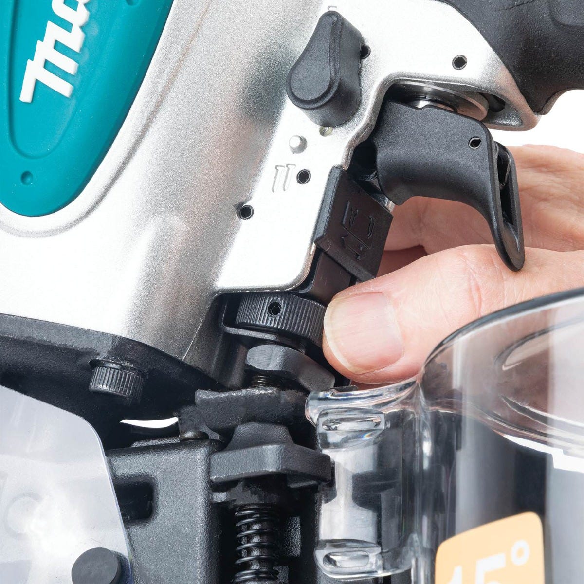 Makita AN613 15Ã‚Â° 2-1/2" Siding Coil Nailer - Image 6