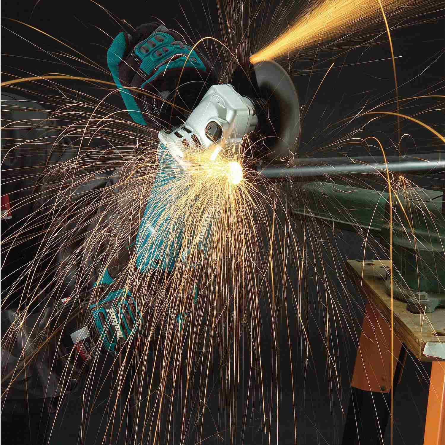 Makita GA5010Z Corded 5" Angle Grinder, with AC/DC Switch - Image 3
