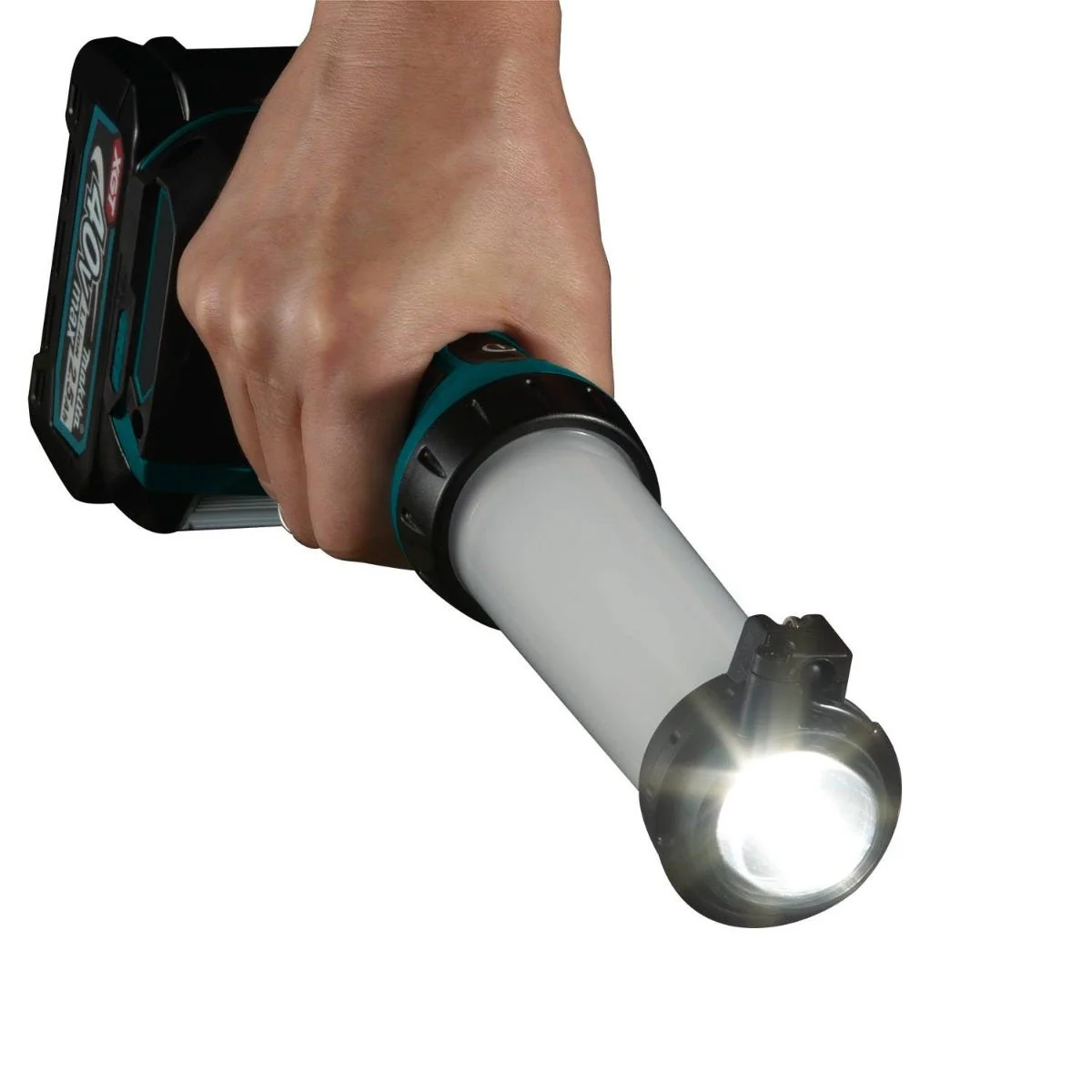 Makita ML002G 40V max XGT Cordless LED Lantern/Flashlight, Flashlight Only - Image 3