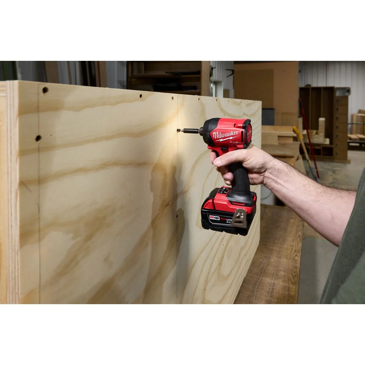 Milwaukee 2761-22 M18 FUEL SURGE 1/4" Hex Hydraulic Impact Driver 5.0Ah Kit - Image 9