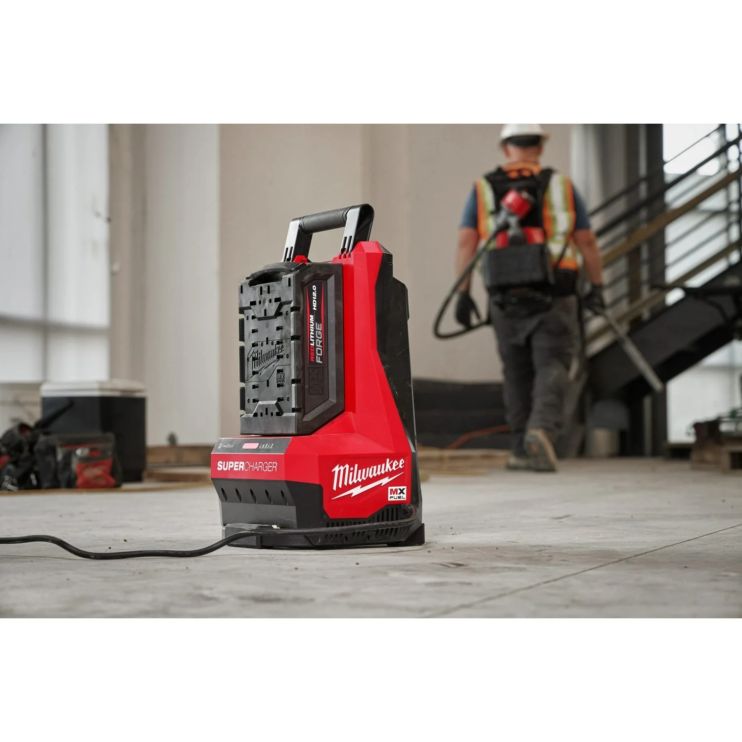 Milwaukee MXFSC-1HD12 MX FUEL REDLITHIUM FORGE HD12.0 BATTERY/SUPER CHARGER EXPANSION KIT - Image 12